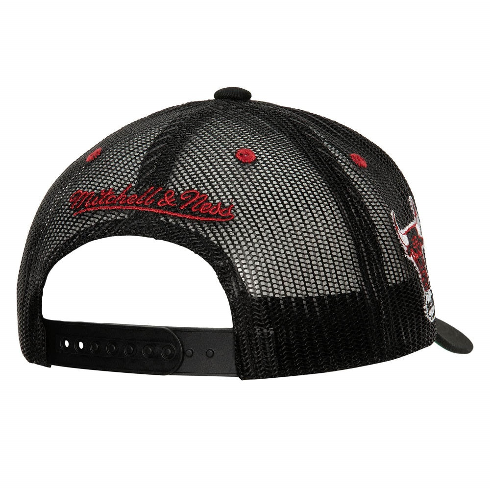 Mitchell & Ness - Bulls Trucker Cap - Black